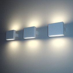 Настенный светильник Flos Tight Light F0011009