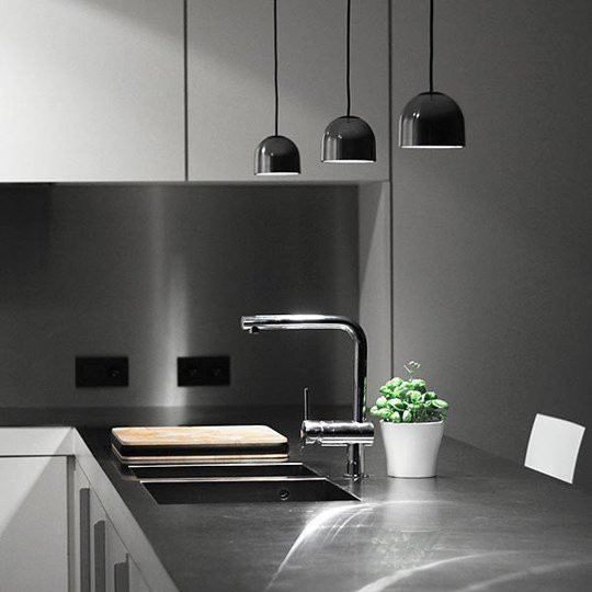 Подвесной светильник Flos Wan S Black F9560030