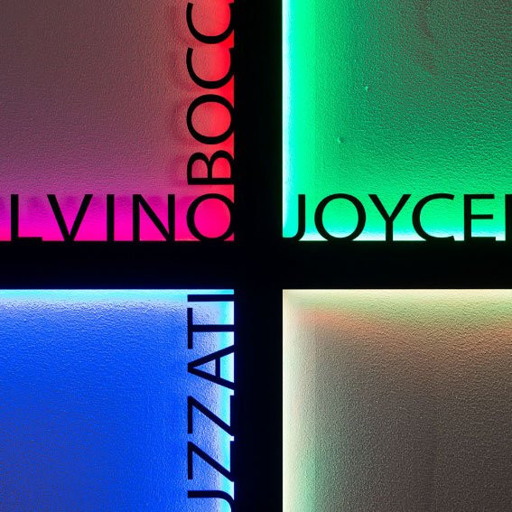 Настенный светильник Artemide Hsiang 0201030A