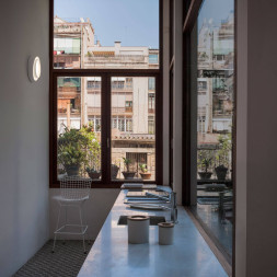 Потолочный светильник Vibia Centric 5700 93 /1B